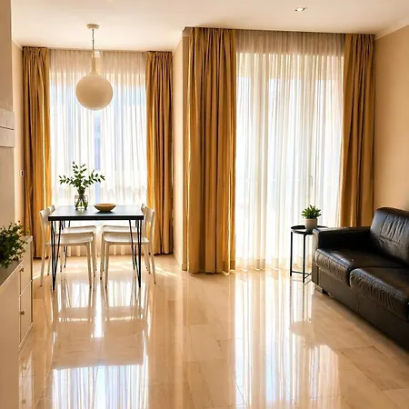 Isabella Apartments - 100Mq Nel Centro Storico Con 2 Bagni E Fino A 6 Ospiti *