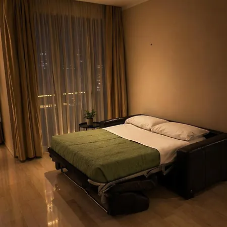 Isabella Apartments - 100Mq Nel Centro Storico Con 2 Bagni E Fino A 6 Ospiti Apartment *